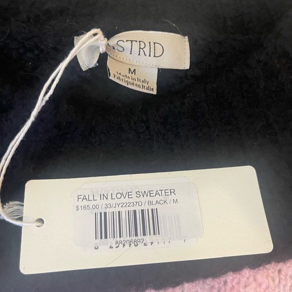 Astrid "Amour" Oversized Sweater - Size M - Picture 4 of 4